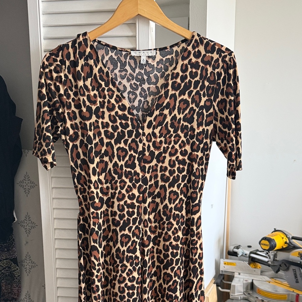 Elegant Leopard Print Midi Dress